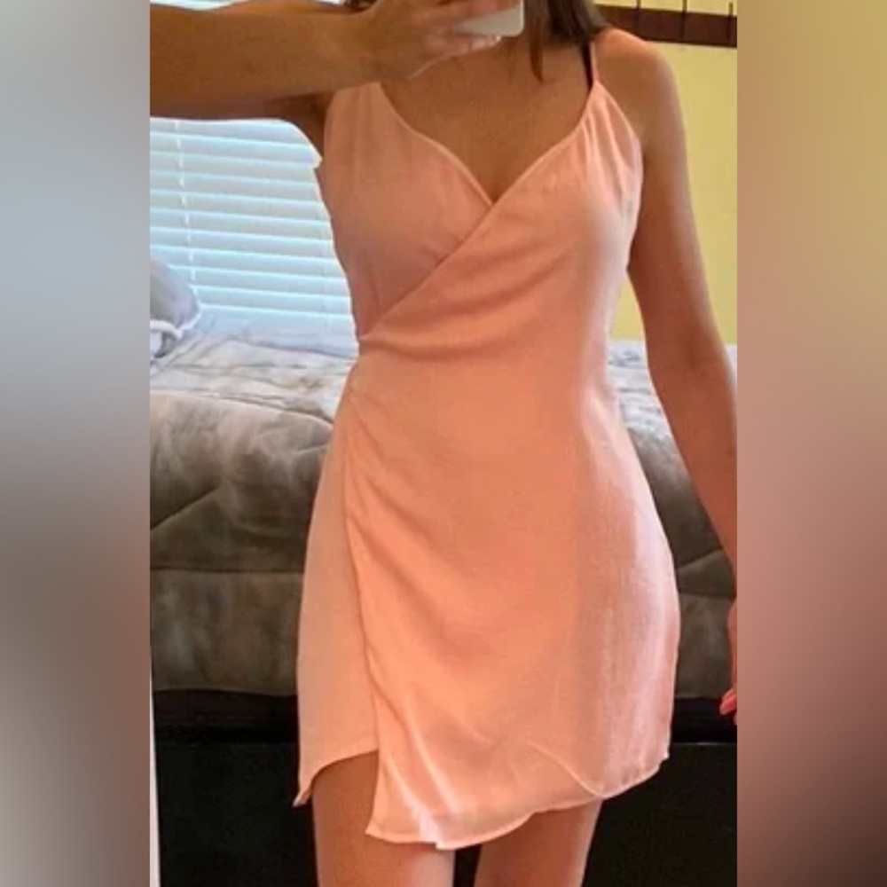 Sadie & sage pink wrap around dress!
NWT